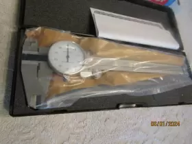 5658 CEN-TECH Steel Frame Dial Calipers Accuracy Nos