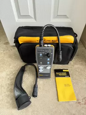 FLK-FEV100-TY1 FLUKE Adapter Electric Charging Stations Kit #2